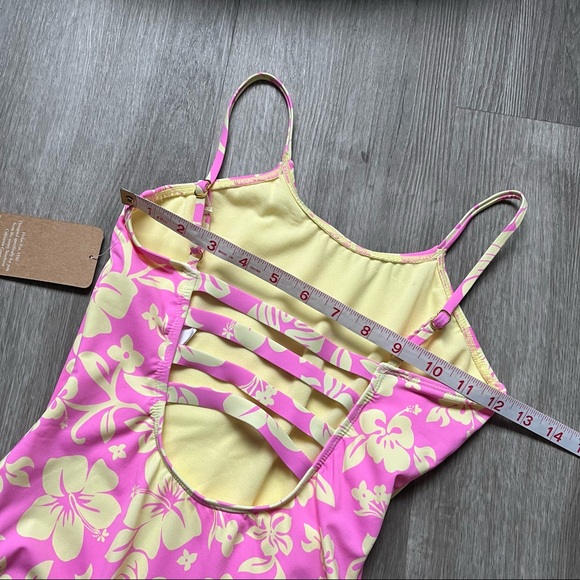 Vintage Hawaiian Flower Print One Piece Swimsuit - Picture 8 of 8